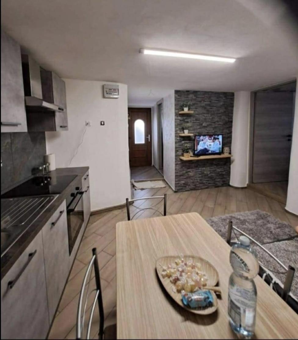 Casa Jasmina Leilighet Mezzano Eksteriør bilde