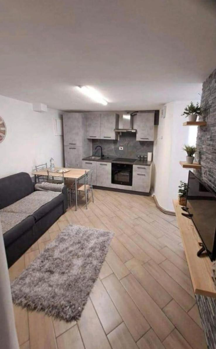 Casa Jasmina Leilighet Mezzano Eksteriør bilde